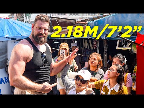 The Dutch Giant (2.18M/7'2") In Thailand