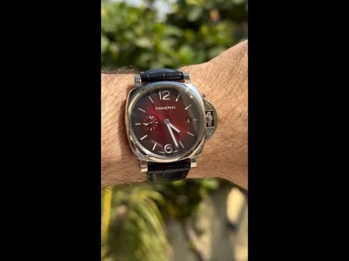 A fresh take on the Panerai Laminar Due 42mm ⌚🌊 #chrono24 #panerai #luminordue 🎥: @watchlugs