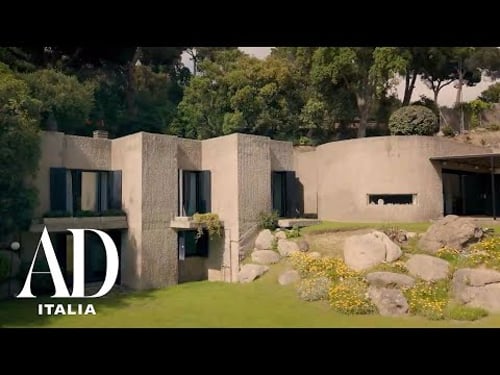 Dentro Semienterrada, la casa semi-interrata immersa nel verde a nord di Barcellona | AD Italia