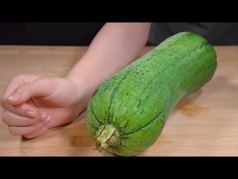 很多人炒絲瓜都是直接下鍋,難怪發黑又出水,分享一招顏色翠綠 #家常菜 #美食 #烹飪 #阿見 #絲瓜 #cooking #chinesefood #luffa #health #delicious