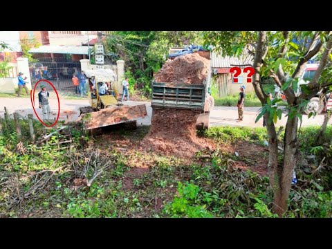 First Start a New Perfect PROJECT!! Launch Landfill by 5-T Dump Truck Loading & Dozer Komat'su Push