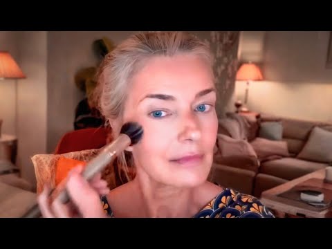 Paulina Porizkova’s Simple Makeup Routine for Looking Your Best