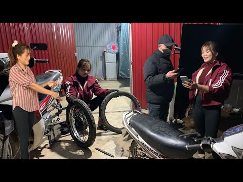 A stressful workday for the repair girl. Repairing Rose's motorbike, changing old tires.