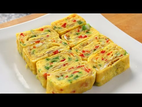 Korean rolled omelette (Gyeran-mari: 계란말이)