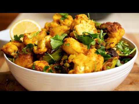 Tasty Potatoes and Cauliflower with Peas | Aloo Gobi | Eating Vegetables