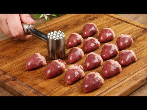 ๐A Spanish butcher taught me this trick for chicken hearts. I make them all the time!