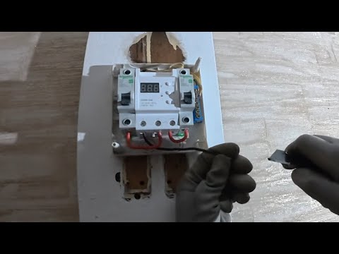 How to protect equipment from surges? I install a relay!