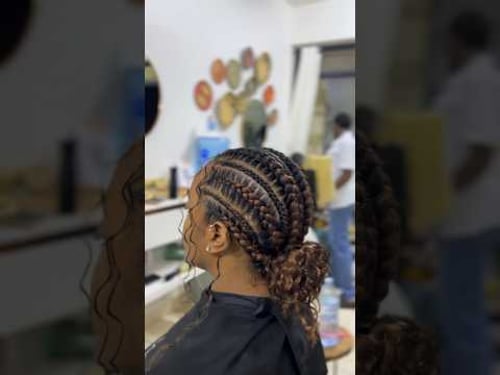 obsessed with these goddess cornrows! if you’re looking for braids in Uganda, you know where to go🔥