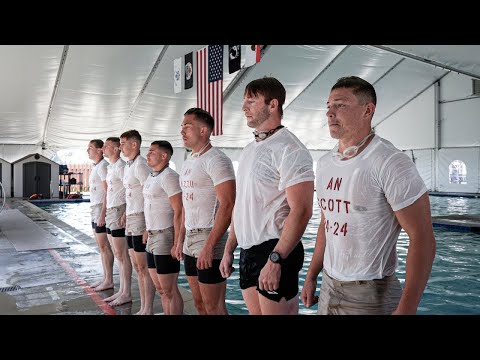 What It Actually Takes To Be a Rescue Swimmer in the Coast Guard