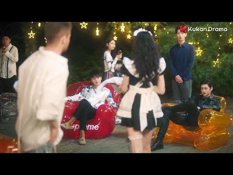 She changed a dress and appeared, everyone was stunned😳