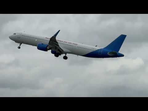 Close up rotation shots at Manchester Airport. ✈️