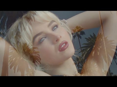 Sabrina Carpenter for Versace La Vacanza 2025 | Campaign Film | Versace