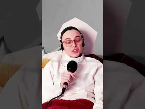 Emma Chamberlain vs. Brittany Broski