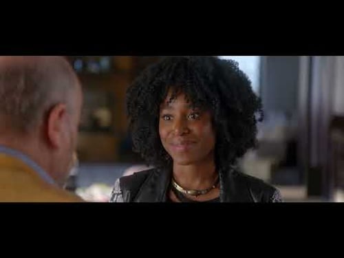 Der Kuss der blonden Kellnerin