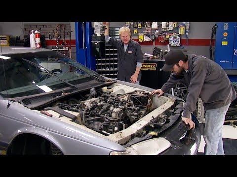 Stripping Down a '97 Thunderbird To Make It a 427 Sleeper - HorsePower S15, E4