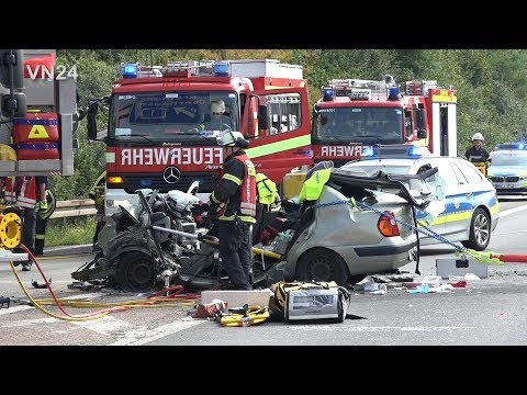 30.08.2019 - VN24 - Car collides with A44 in front of concrete pole - Rescue helicopter in action