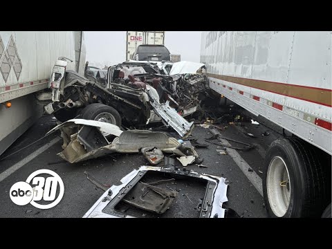 Fog causes massive 59-vehicle pileup on Highway 99 in Tulare County