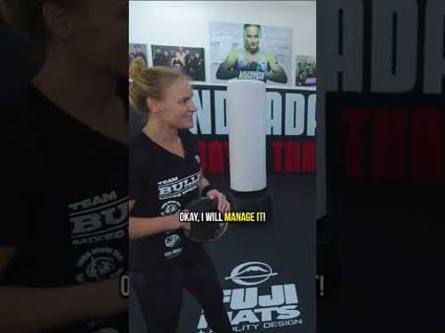 Valentina Shevchenko tried to teach Nina Drama the 360 kick & failed Lol #shorts #mma #ufc