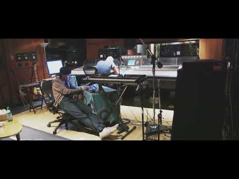 Avicii & Chris Martin - A Sky Full Of Stars en el estudio