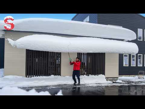 Skilled Snow Removal: Massive Roof Avalanche | Extreme Challenging Roof Snow Clearing Moments #13