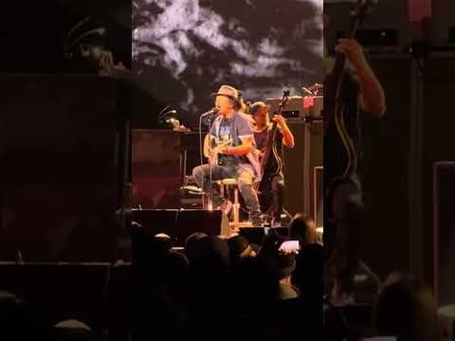 Pearl Jam - Man of the Hour (Pittsburgh PPG Arena May 16, 2025 night 1)