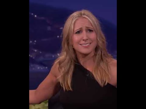 Nikki Glaser Does Jennifer Aniston