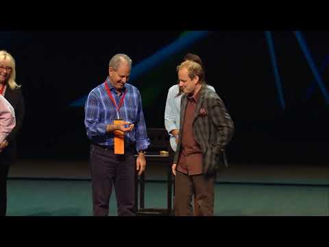 Apollo Robbins La Ciudad de las Ideas 2013 "Dangerous Ideas"