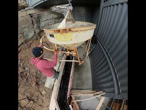 Concrete bucket short