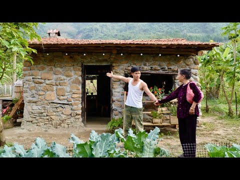 CEO Trieu Khang invites an elderly single woman to live with him: From strangers to family members.