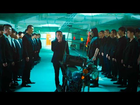 霸氣外露!不愧是曾經叱咤風雲的角頭老大,一句話召集上百兄弟,替兄弟報仇