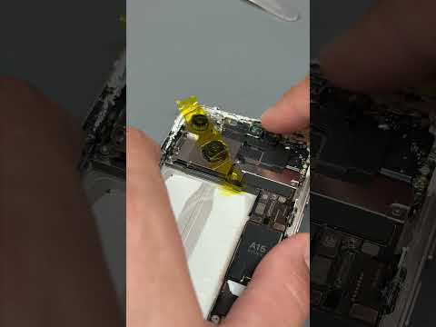 This is what happens when you don’t fix your phone😱 #fyp #phoneshop #phonerepair #idoctoruk #fix