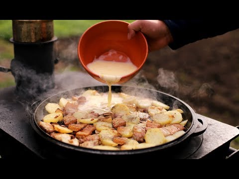 КРЕСТЬЯНСКИЙ ЗАВТРАК В СКОВОРОДЕ НА ОГНЕ