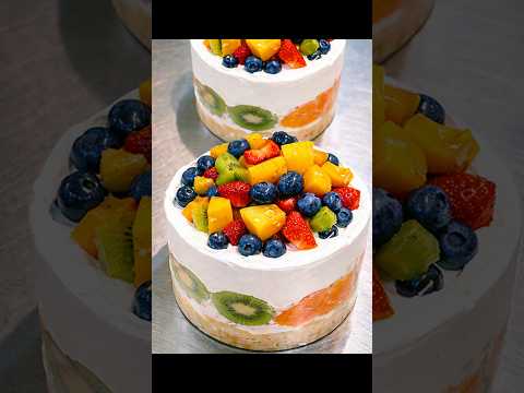 케이크에 과일을 이렇게 때려붓는다고? 신박한 떠먹는 컨셉의 과일 폭탄 케이크 ㄷㄷ Fresh cream fruit cake mass making /Korean street food