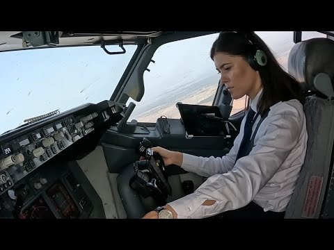 Beautiful Female Pilot Take Off Her Boeing B737-800 | Cockpit View | GoPro