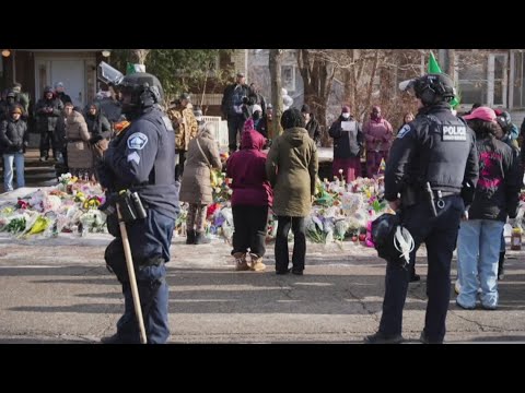 Trump's border czar says 700 immigration officers to immediately leave Minnesota