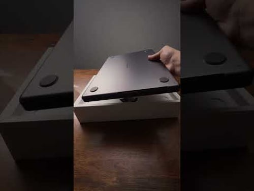 M5 MacBook Pro Unboxing!