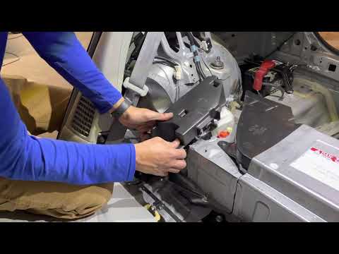 Toyota Prius Hybrid Battery Removal & Reinstallation (2010 - 2014)