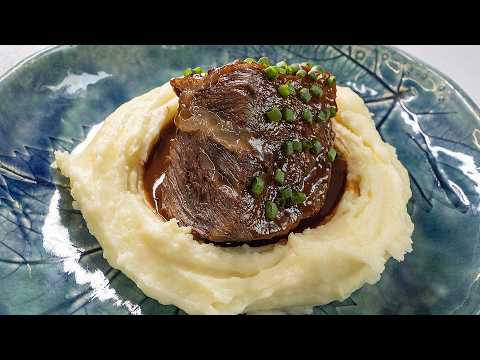 Это блюдо есть во всех ресторанах. Самое популярное мясо в мире. Говяжьи щёчки