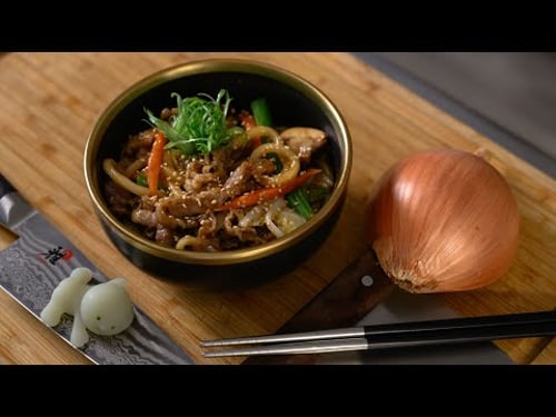 • kitchen sink udon stir fry •