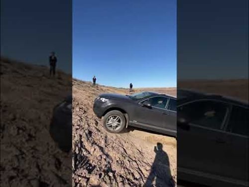 2010 Volkswagen Touareg NF at new obstacle. Rate this ride!