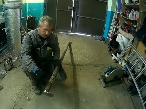 Shutter on the garage door with his hands