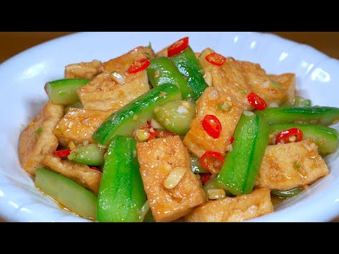 把丝瓜和豆腐放一起炒一炒,没想到会这么好吃,丝瓜脆嫩,豆腐焦香,上桌孩子都抢着吃#like #delicious #recipe #家常菜