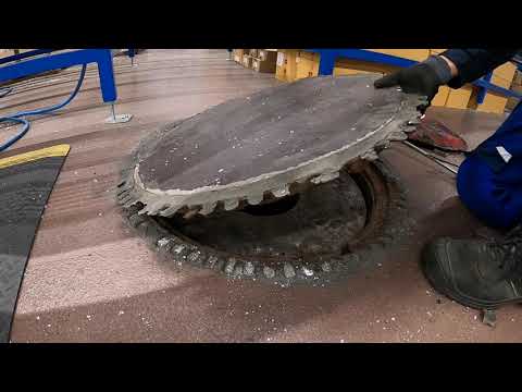 Kempinger 334 You Can't get more smell. Drain Blockage with "crusty poop cake" under the workshop.