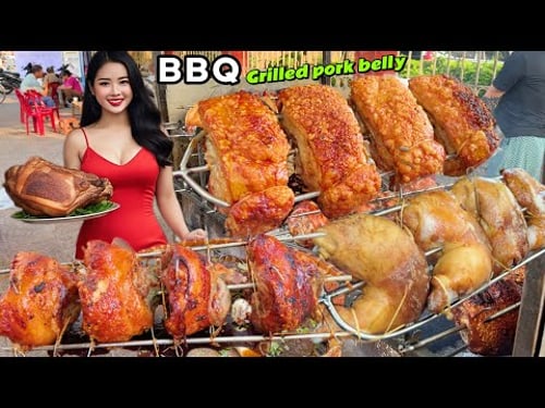 Full Video BBQ Two girls sell the best grilled ribs and charcoal-grilled pork belly on the sidewalk.