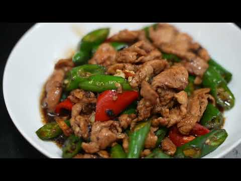 Stir fry pork with green chili