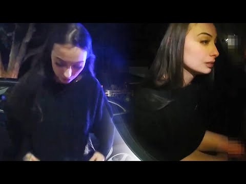 女子不穿褲子酒駕被捕,直接掀開上衣並賄賂警員!