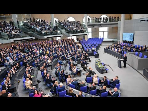 BSW und Mehrheit der AfD bleiben Selenskyj-Rede fern