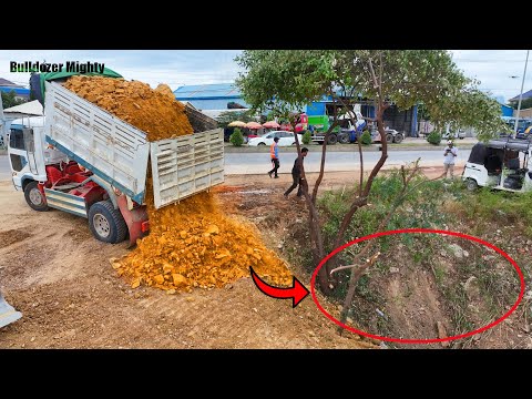 Completed Corner, Bulldozer KOMATSU D31P Pushing Soil & Stone, Dump Truck 5Ton Unloading