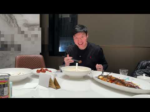 杭州行!與高雄少女晚餐,同學們包廂裡面談論兩岸政治。