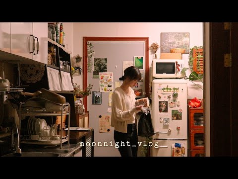 Daily vlog✿ living alone korea | bread pudding. kimchi stew. going to an abandoned amusement park🎡